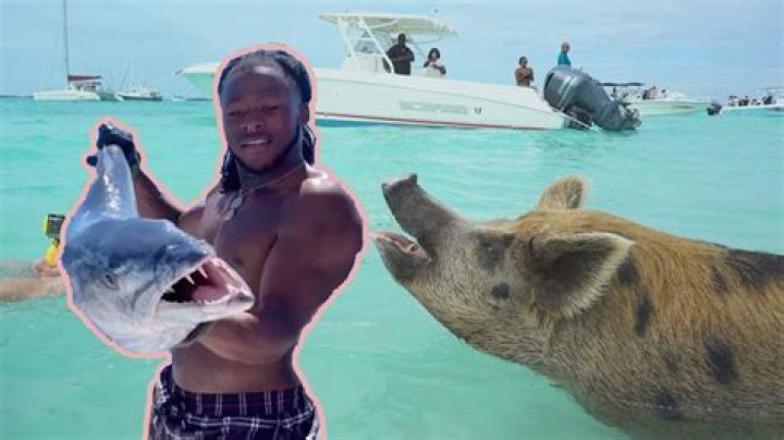 Alvin Kamara enjoying the ride into islands of the Bahamas