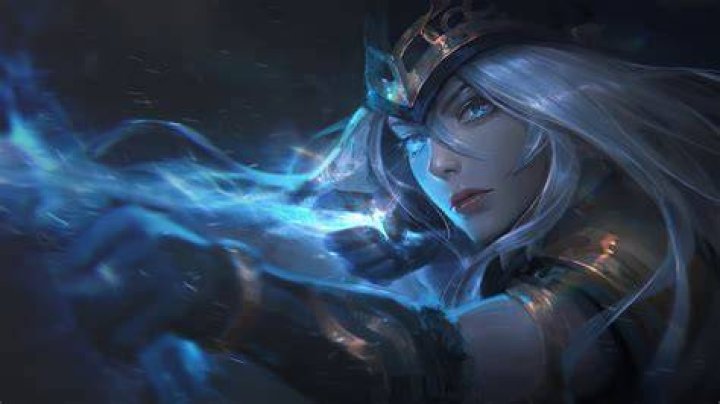 Ash on LoL's pet Cat