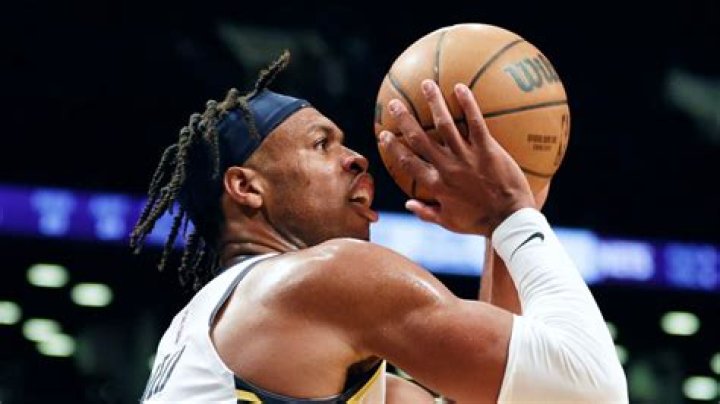 Buddy Hield Struggling Hard on the Court