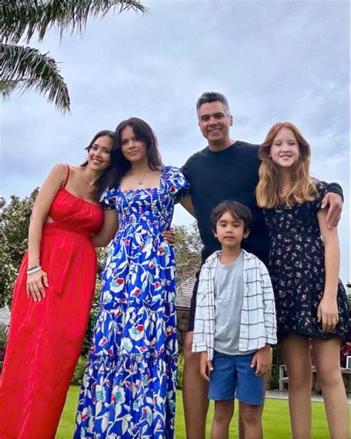 Cash Warren in vacation with his family
