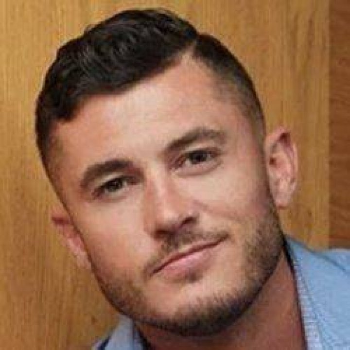 Clint Wright - Age, Family, Bio