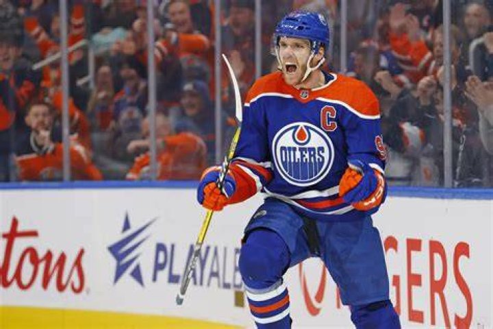 Connor McDavid's pet Lenny