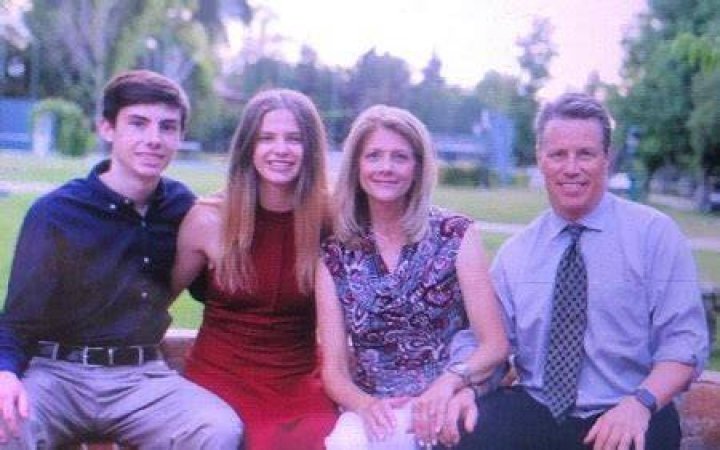 Curt Sandoval And Jeanne Zelasko With Their Children
