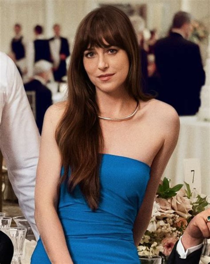 “Dakota Johnson’s eyeglass frames are really, really great” links