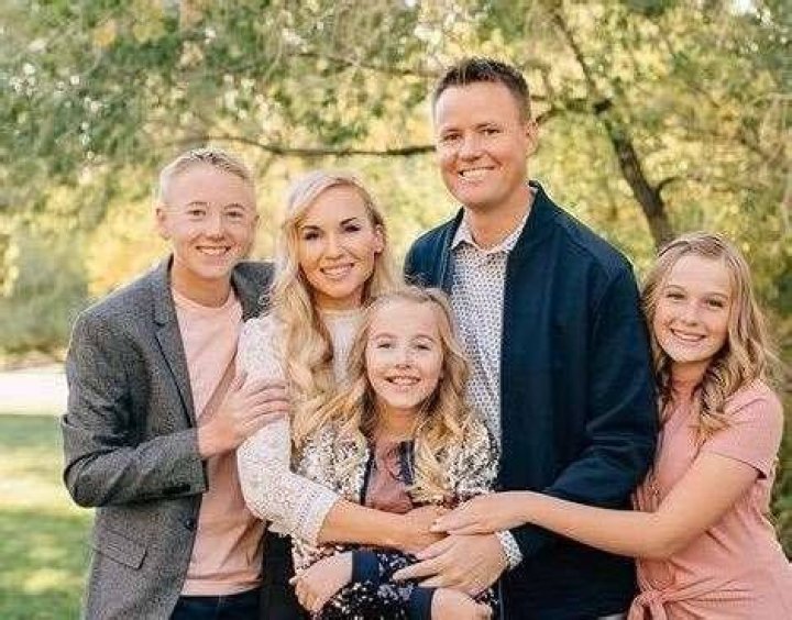 Dan Markham - Age, Family, Bio