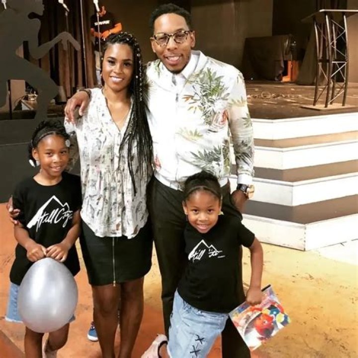 Deitrick Haddon - Age, Family, Bio
