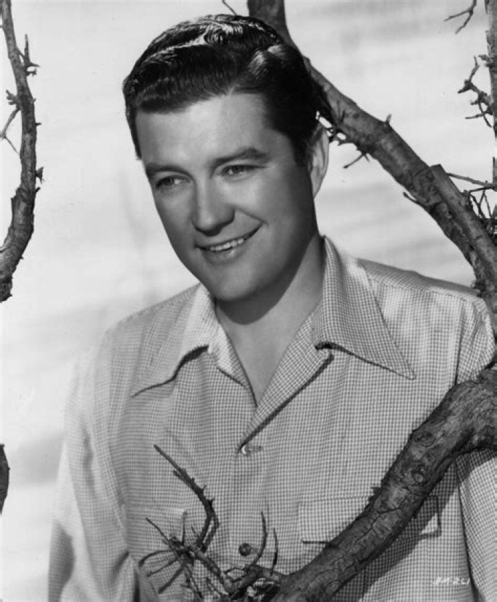 Dennis Morgan photo 3