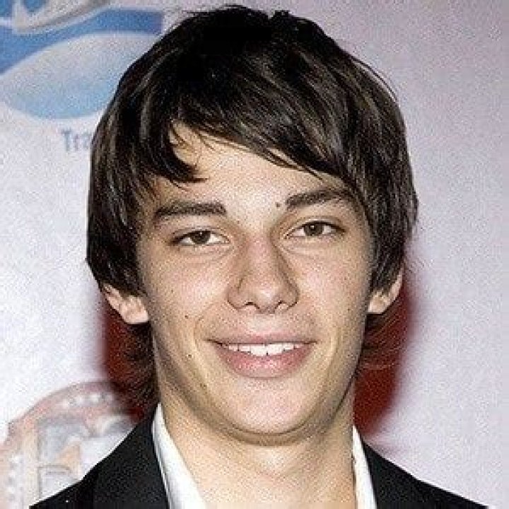 Devon Bostick - Age, Family, Bio