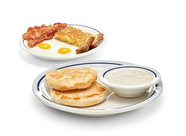 Does IHOP have biscuits and gravy?