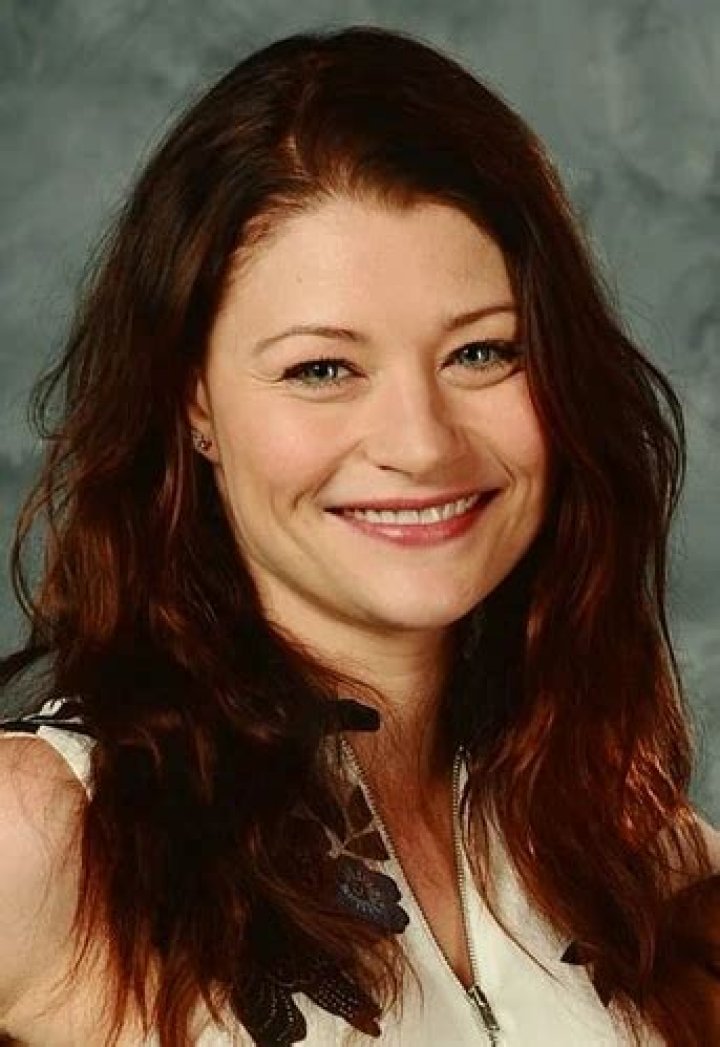 Emilie de Ravin Bio (Wiki) 