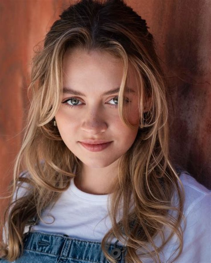 Emma Meisel - Age, Family, Bio