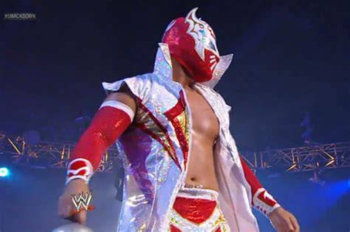 Has Sin Cara retired?