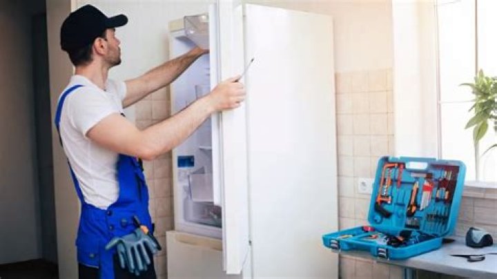How do you adjust the temperature on a Liebherr refrigerator?