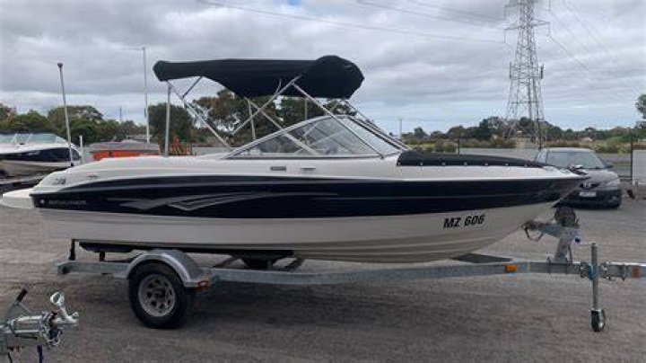 How long is a Bayliner 185?