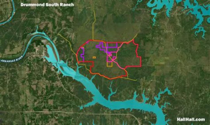 How many acres does Tim Drummond own?