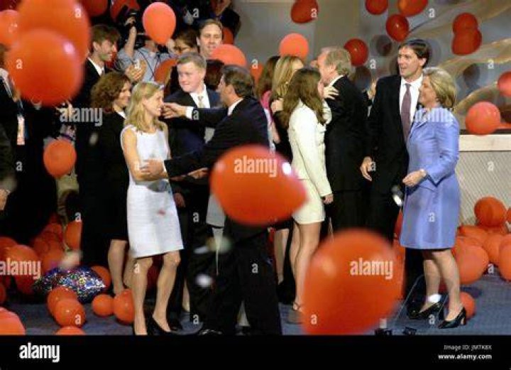 Al and Tipper Gore separate after 40 years of marriage In an August 17, 2000 file photo, Vice President Al Gore kisses his wife Tipper following his acceptance speech at the Democratic National Convention in Los Angeles. According to an email leaked to the press, Former Vice President Gore and Tipper are separating after 40 years of marriage. UPI/Earl Cryer/File Photo via Newscom