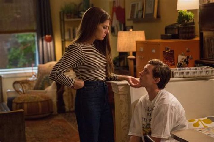 Is Marisa Tomei a lesbian?