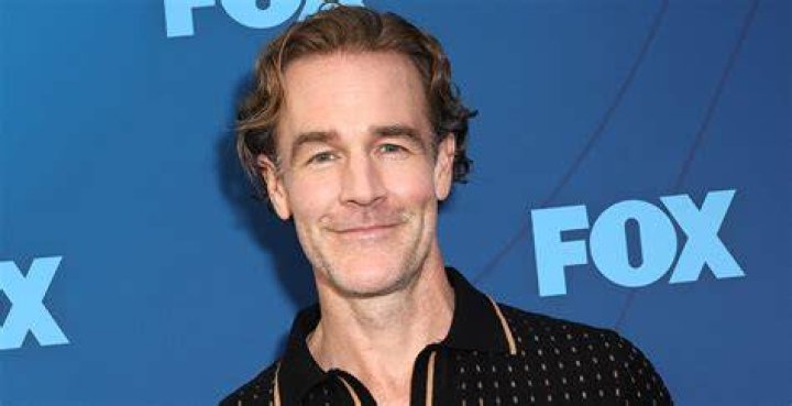 James Van Der Beek on vacation to Canyon with his whole family.