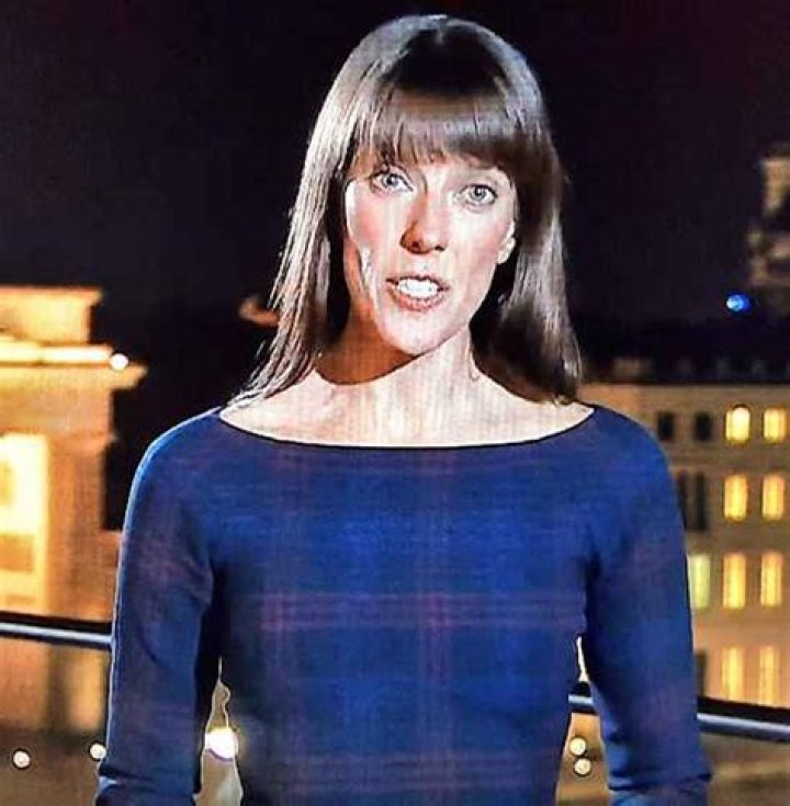Jenny Hill while reporting from outdoor. net worth, earning, income, remuneration, wages, insurances, bonds, shares, bank balance, wealth, and other valuable riches.