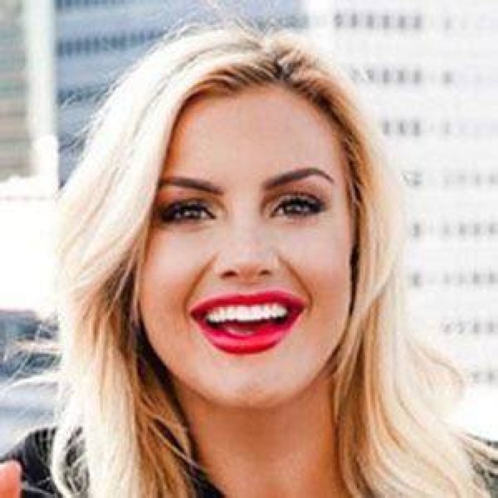 Kathryn Dunn - Age, Family, Bio