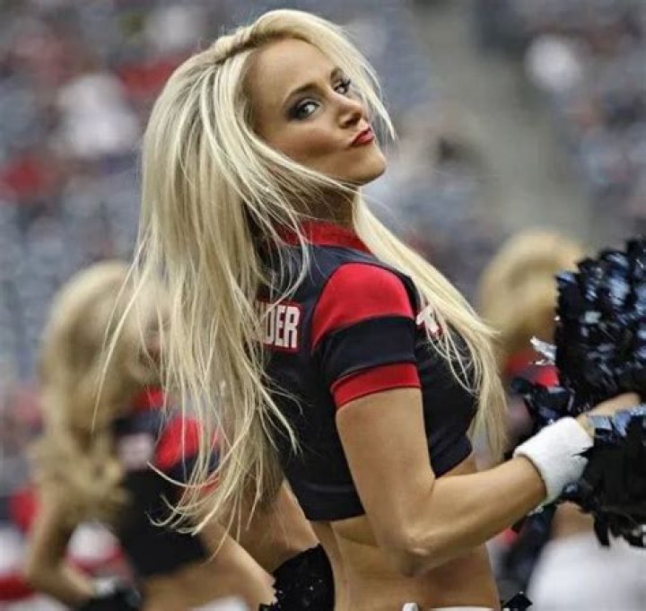 Mariah Bird Cheerleading in an event