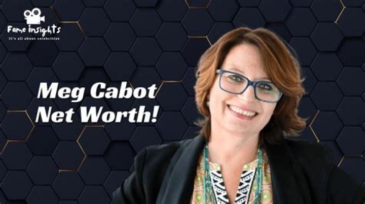Meg Cabot Net Worth- Meg Cabot With Her Cat