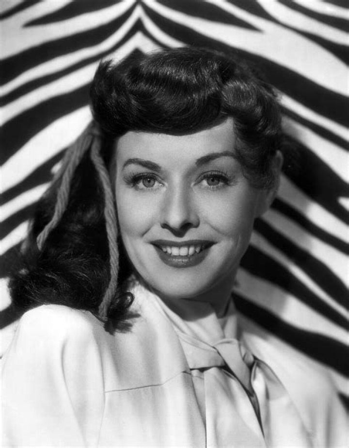 Paulette Goddard photo 3