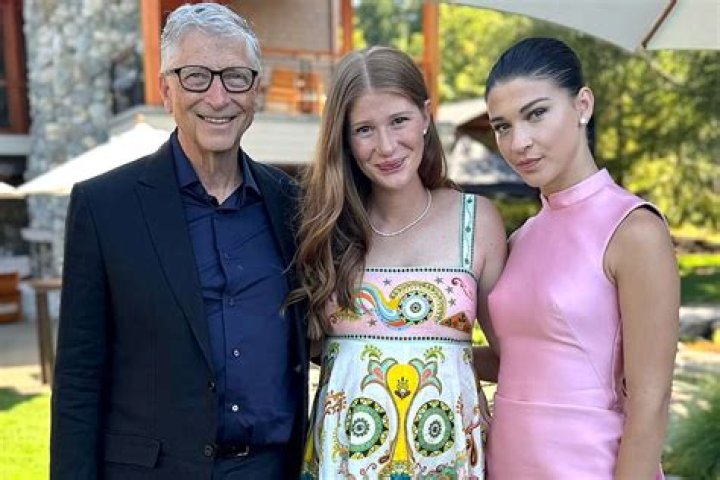 Phoebe Gates with her father Bill Gates, mother Melinda Gates, Sister Jennifer Gates, and brother Rory Gates