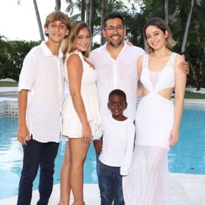Rafael Araneda with his four children.