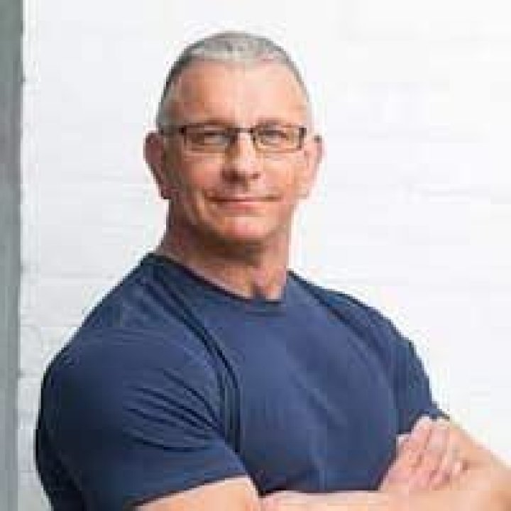 Robert Irvine - Age, Family, Bio