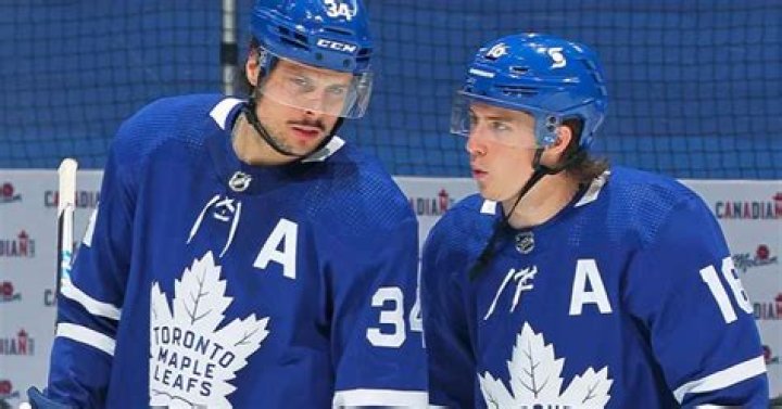 Who are the Toronto Maple Leafs assistant captains?