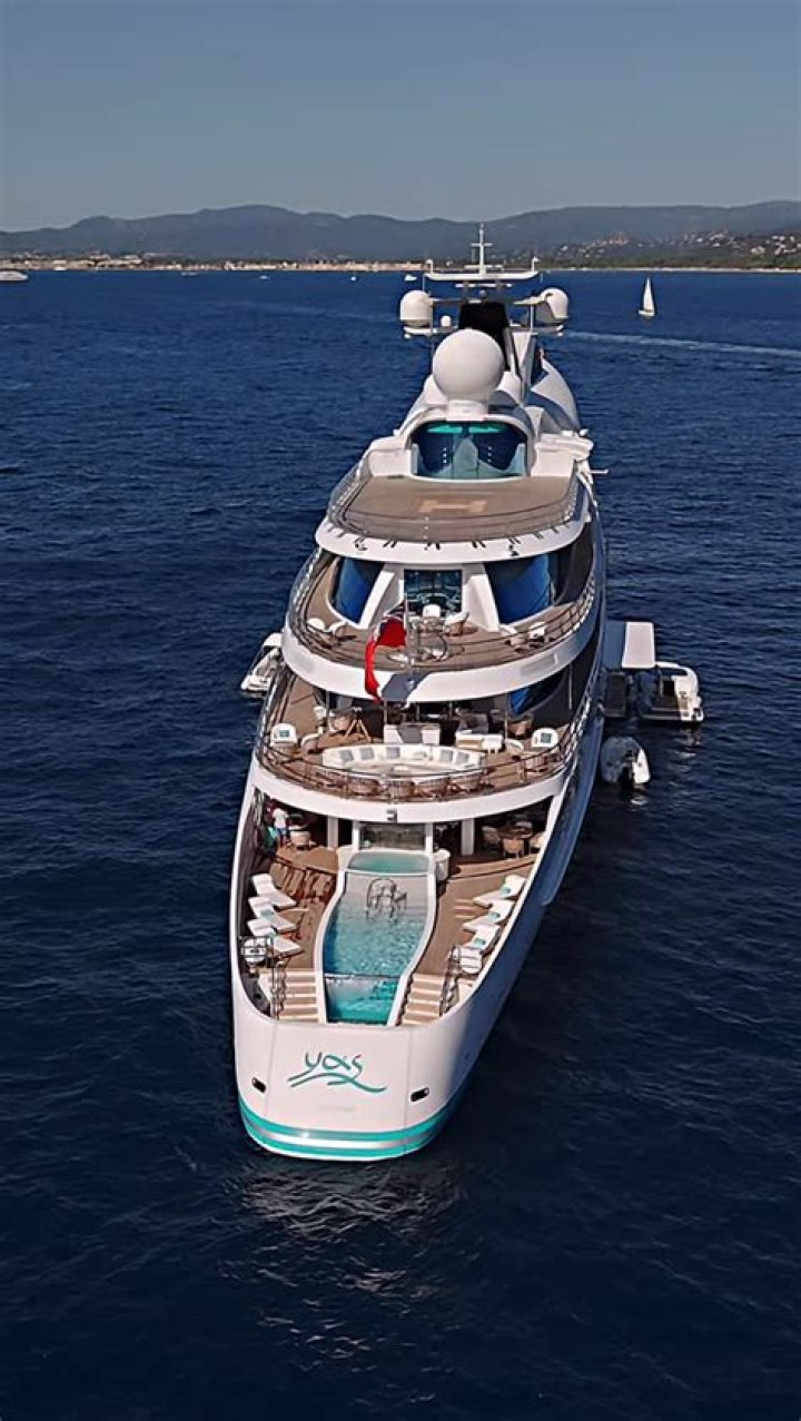 Yas-Yacht